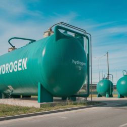 L’hydrogène vert : une alternative propre pour décarboner les secteurs industriels et les transports